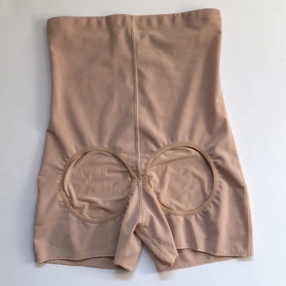 Nude Shapewear Shorts Medium NWOT - Picture 2 of 5